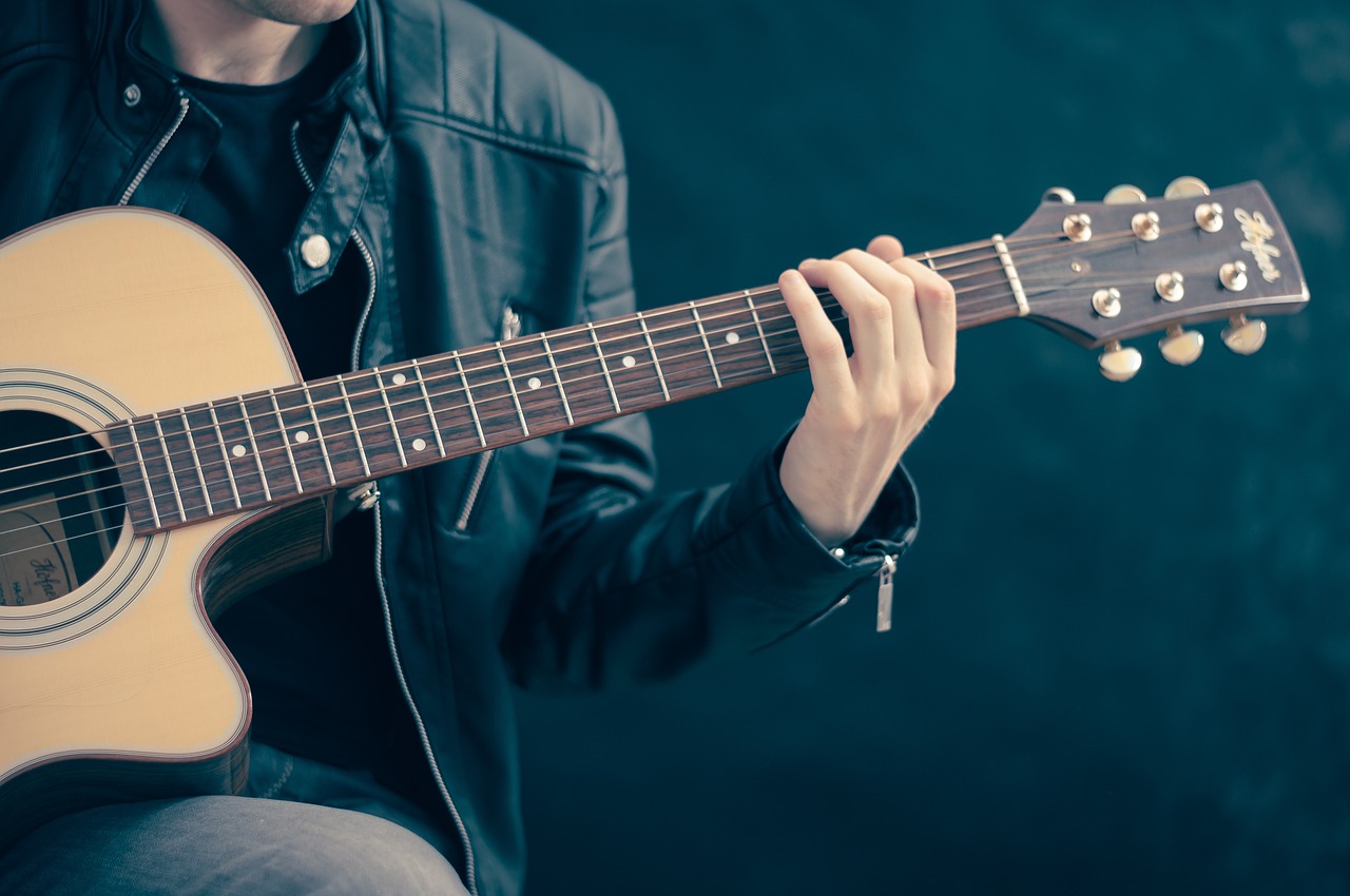 L’importanza di prenderti cura delle tue mani quando suoni la chitarra